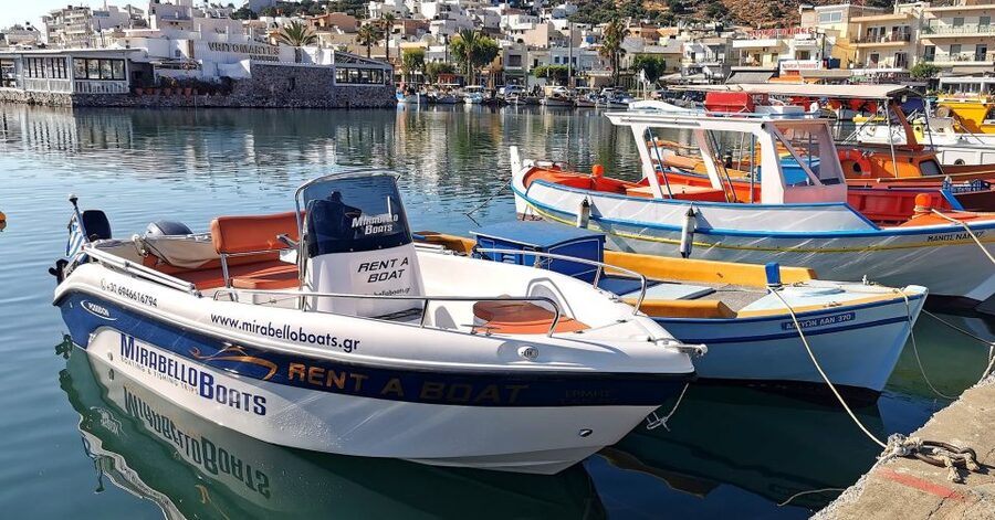 Agios Nikolaos: Motorboat or Speedboat Rental - The briefing and the first waves: where most of your confidence gets built