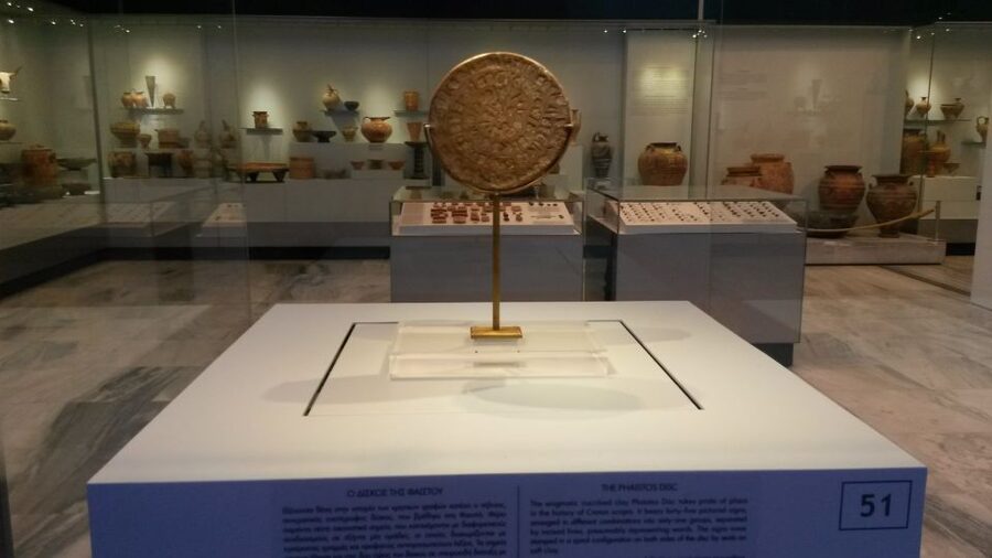 Archaeological Museum of Heraklion: Guided Walking Tour - Practical logistics: shoes, meeting point, and the no-luggage rule