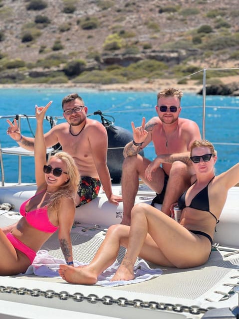 Chania: Afternoon Catamaran trip - Dinner, Drinks & Sunset - Group size, comfort, and that crowded-deck possibility