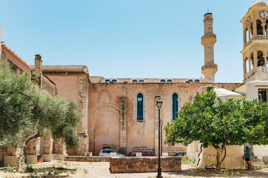 Chania: Old Town Highlights Guided Tour with Street Food - Chania’s History Walk: Venetian, Renaissance, and Ottoman Layers