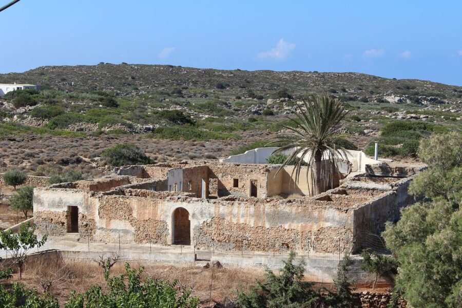 Chania & Rethymno: Elafonisi Beach with Transfer and Guide - White Mountains Foothills, Topolia Village, and Mountain Streams