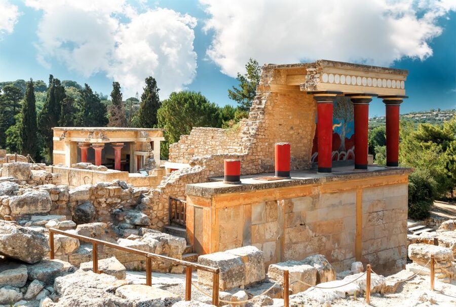 Chania/Rethymno: Knossos Palace & Heraklion City Tour - Coach Pick-Up and Drive Time: The Real Shape of the Day