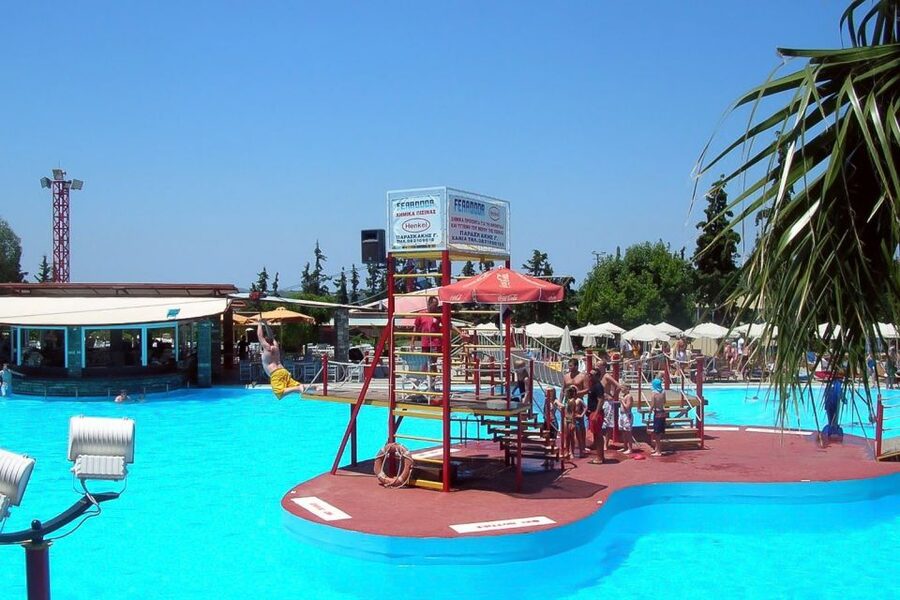 Chania & Rethymno:Limnoupolis Water Park with Lunch+Transfer - Lunch at Limnoupolis: a real included meal, not just snacks