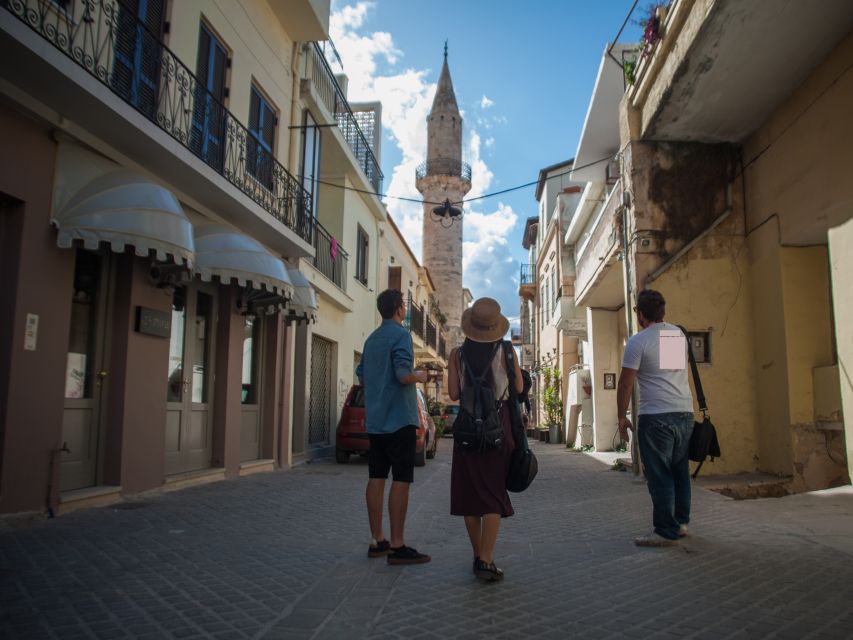 Chania: Sightseeing & Tastings Tour - Hidden corners and craftsmen: how the city makes things