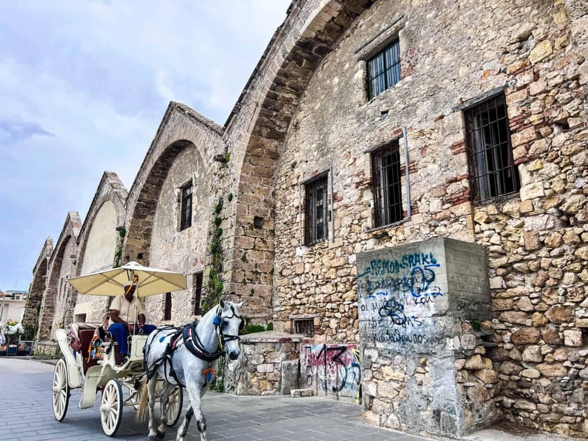 Chania Walking Food And Wine Night Tour - The Finish: A Traditional Feast in the Old Town