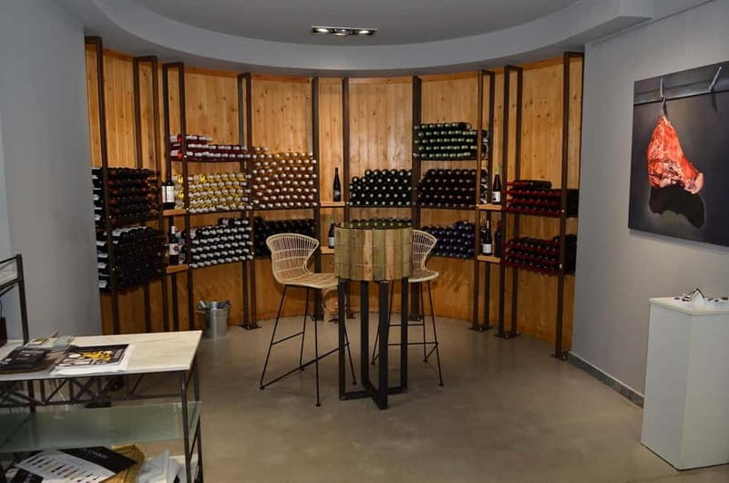 Crete: 2 Wineries Tour with Wine Tasting & Lunch - Key points at a glance