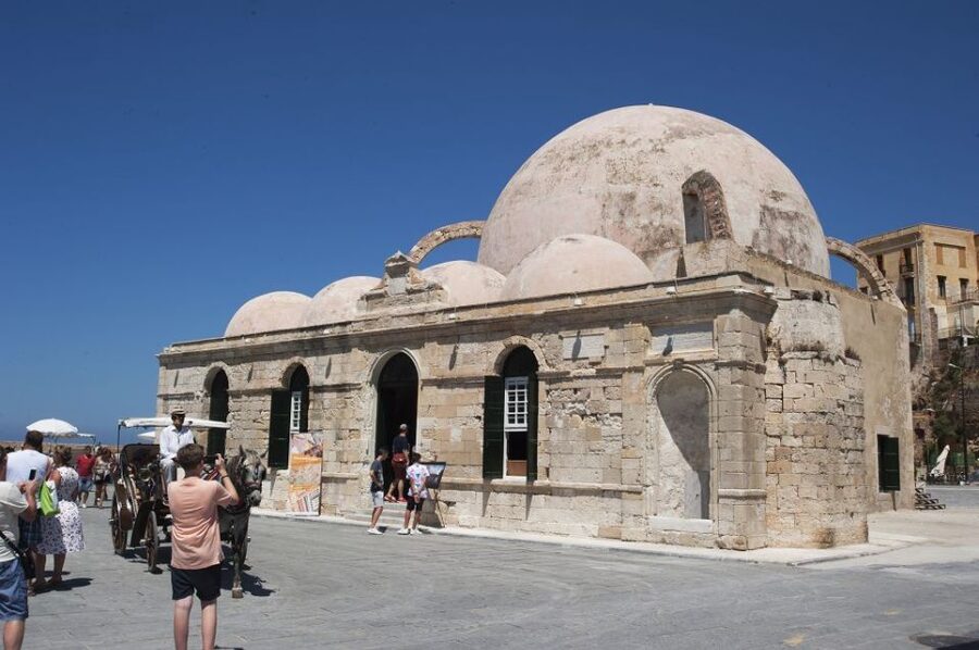 Crete: Chania, Lake Kournas and Rethymno Tour - Road Trip Rhythm: Why the long coach day can work