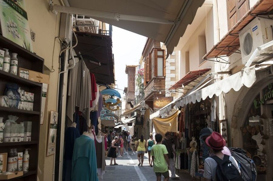Crete: Chania, Lake Kournas and Rethymno Tour - What to bring, what to wear, and small choices that save time