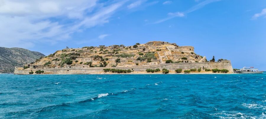 Crete: Day Trip to Agios Nikolaos and Spinalonga Island - Agios Nikolaos: Lake Views, Walkable Streets, and Lunch Timing