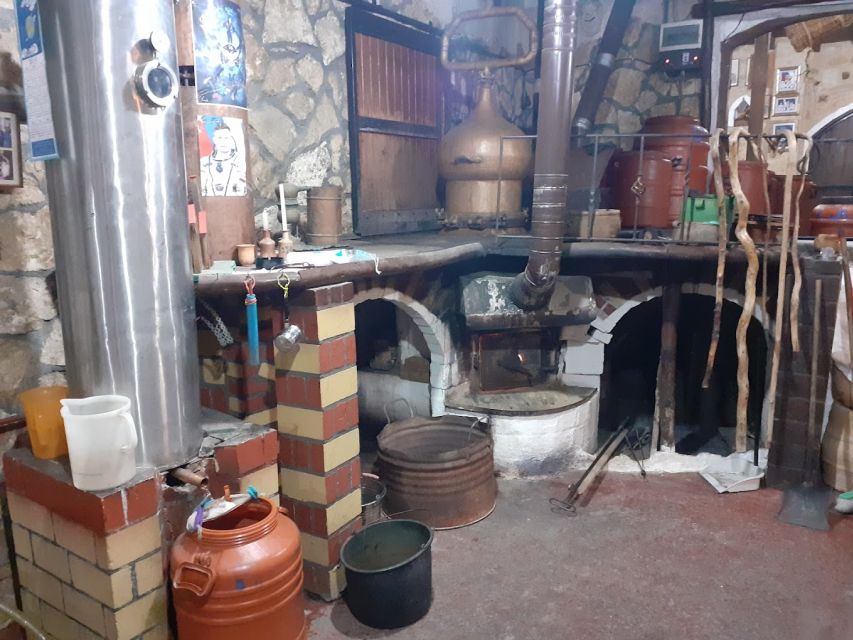 Crete: Full-Day Cretan Wines, Olive Oil, Raki and Food Tour - Pickup and the small-group rhythm on Crete