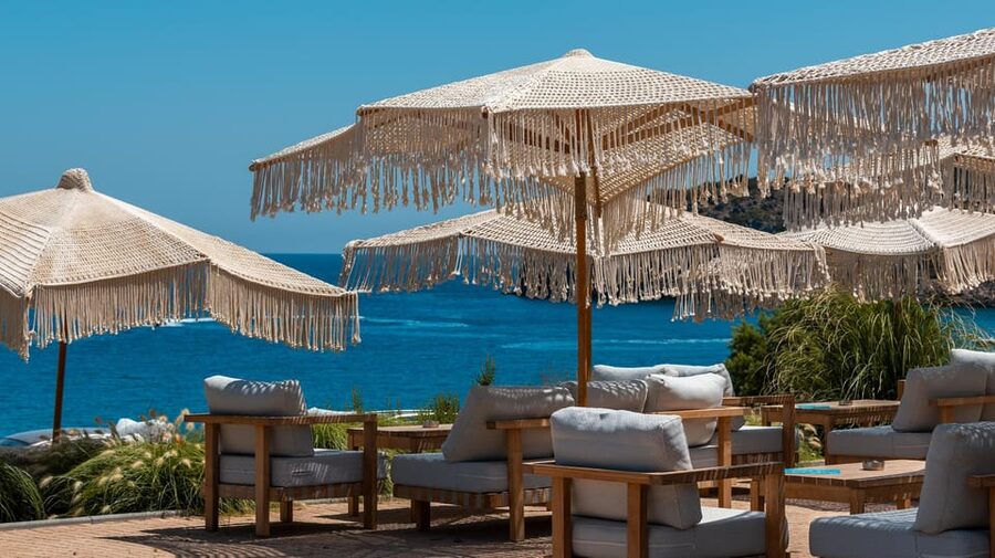 Crete: Full-Day Tour to Voulisma Beach - What to do for shade, food, and drinks once you land
