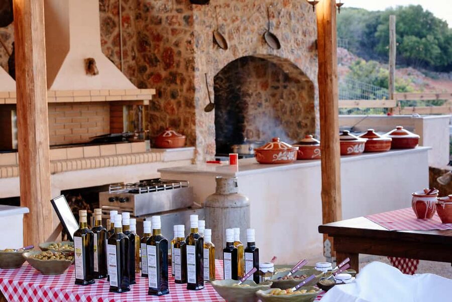 Crete: Knossos, Lasithi, Lasinthos and Olive Farm Combo Tour - A long Crete day from Heraklion: what the 10.5 to 11 hours really means