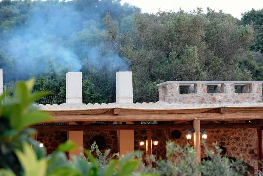 Crete: Knossos, Lasithi, Lasinthos and Olive Farm Combo Tour - Knossos Palace: guided Minoan storytelling at Europe’s oldest city