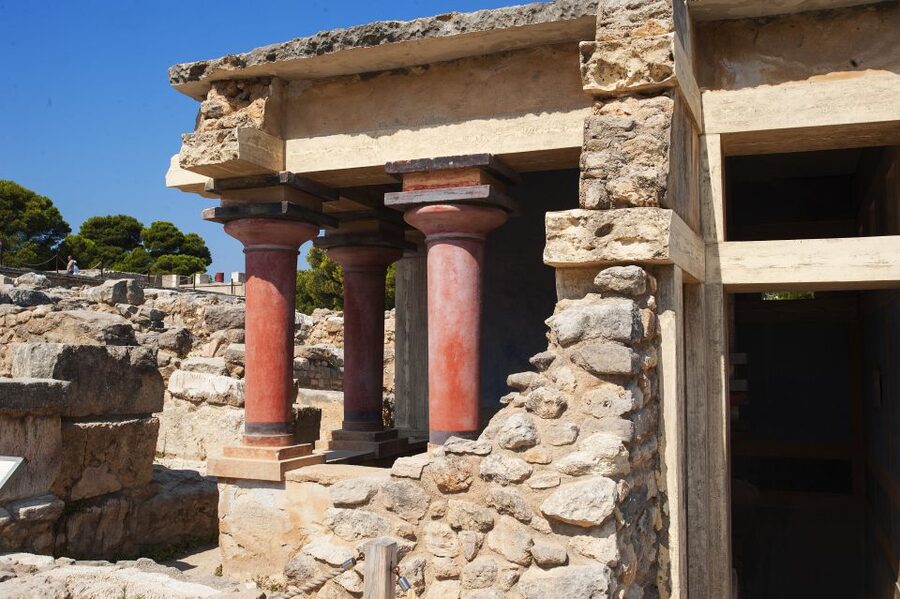 Crete: Knossos Palace and Museum Skip the line Guided tour - Pace and group dynamics: the main trade-off to consider