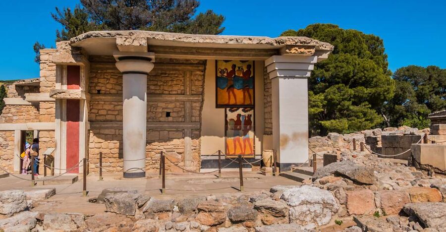 Crete: Knossos Palace Entry Ticket with Optional Audio Guide - Who should book this Knossos entry with optional audio