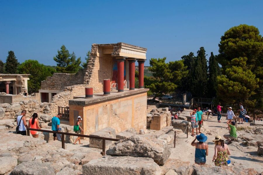 Crete: Knossos Palace, Heraklion City, Market Guided Tour - Cost and value: when 41 dollars makes sense
