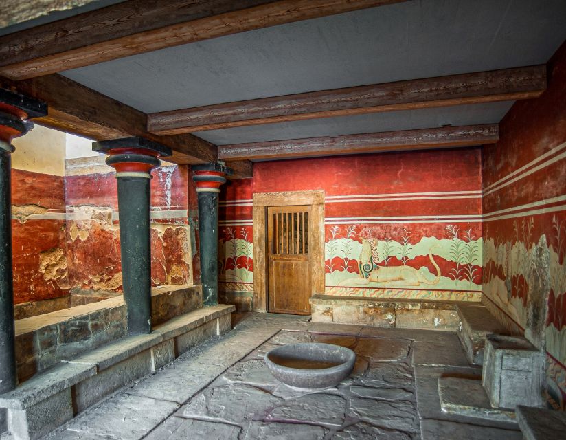 Crete: Knossos Palace, Heraklion City, Market Guided Tour - Who should book this tour, and who should skip it