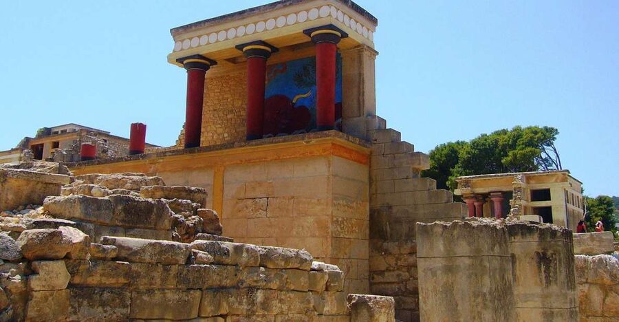 Crete: Knossos Palace & Heraklion Guided Tour - Pickup and bus ride: how the day is structured