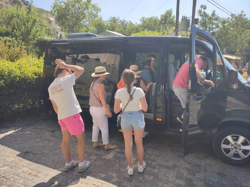 Crete: Knossos, Zeus Cave, Traditional village, Olive Farm - Knossos Palace: what to focus on during the 100-minute guided visit