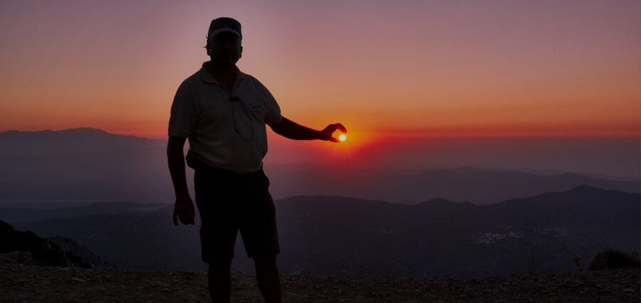 Crete: Land Rover Safari with Sunset Viewing, Dinner, & Wine - The mountain drive and pickup: how the evening starts