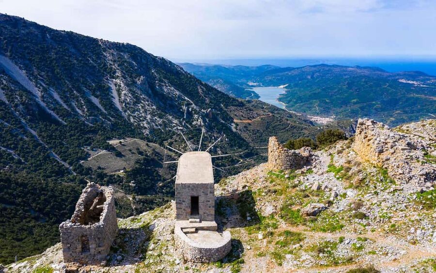 Crete: Private Tour with Classic Mercedes/ Choose a Daytrip - Why the classic Mercedes tour feels different in Crete
