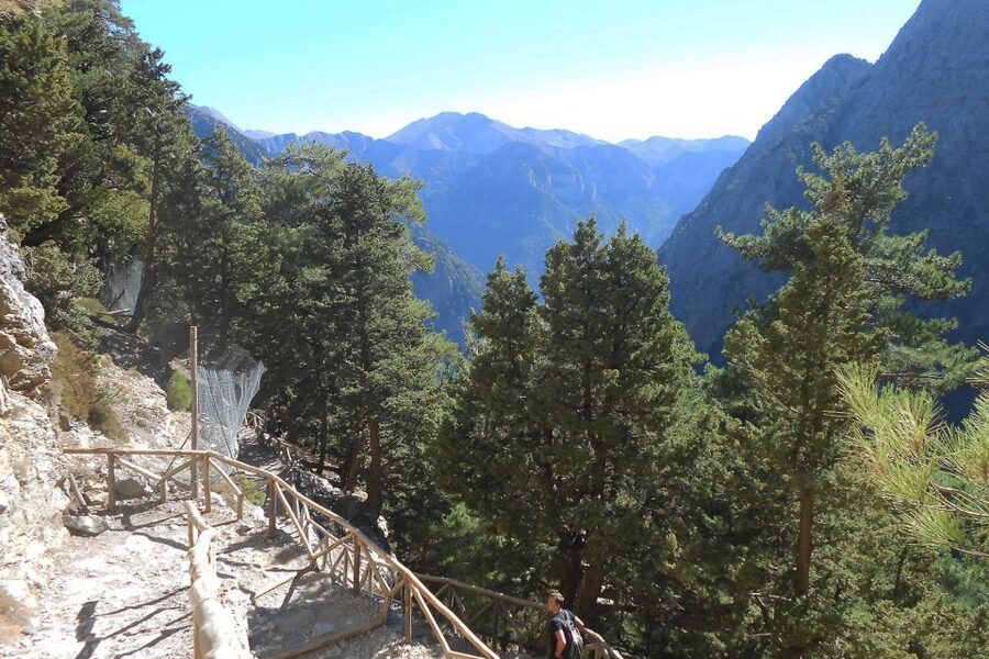 Crete: Samaria Gorge Hiking with transfer and expert Escort - Why Samaria Gorge feels like the real Crete day trip