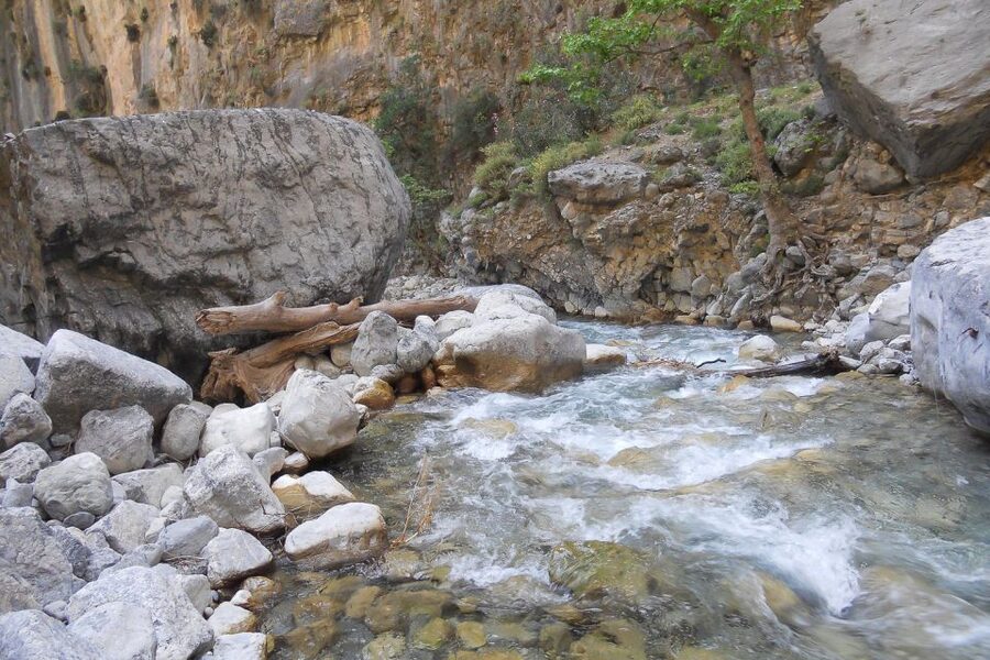 Crete: Samaria Gorge Hiking with transfer and expert Escort - South coast boat ride and Hora Sfakion: the day’s payoff without overdoing it
