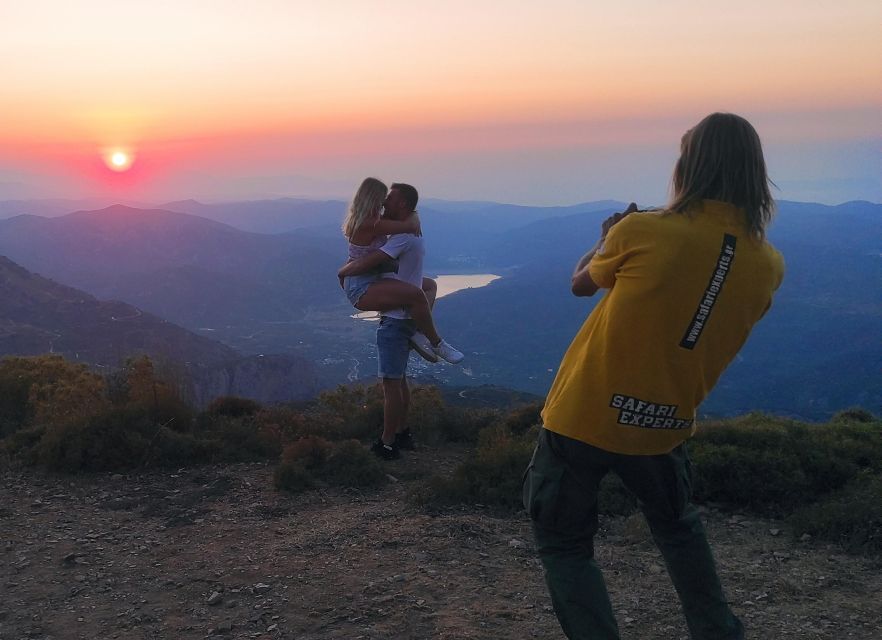 Crete: Sunset Safari - Dinner in Malia: local delicacies with wine and water