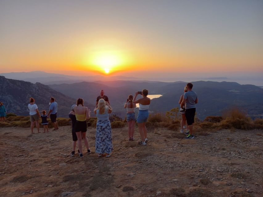 Crete: Sunset Safari - Getting picked up across northern Crete and riding in a Land Rover Defender
