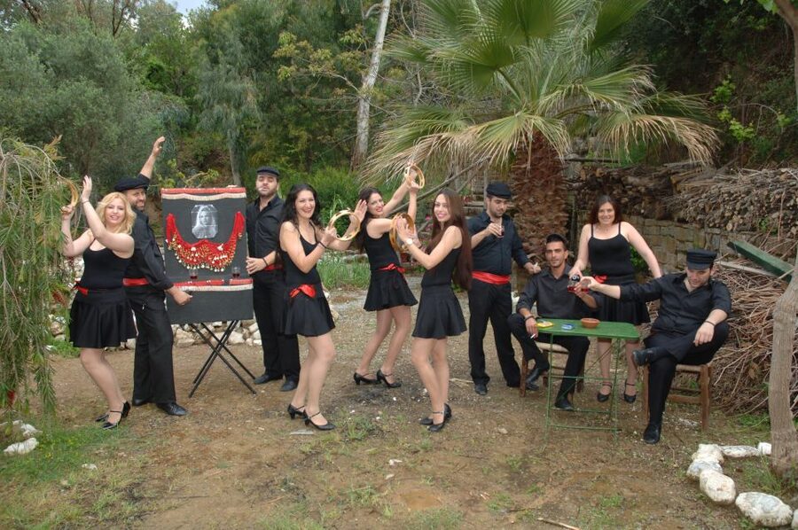 Crete: Traditional Dance Show and Buffet Dinner with Wine - The Cretan Buffet and Wine Part: What You’ll Eat