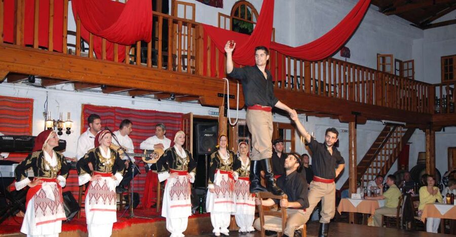 Crete: Traditional Dance Show and Buffet Dinner with Wine - Price and Value at About $34: Is It Worth It?