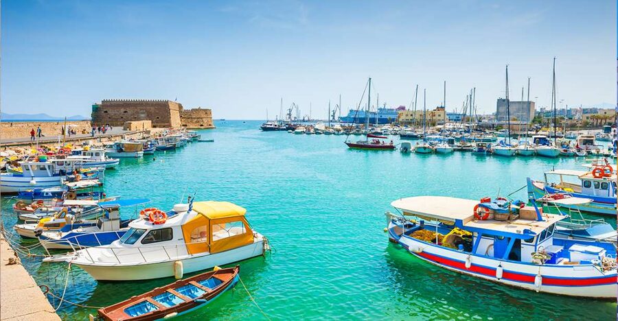 Day Trip To Heraklion City Center & Market & CretAquarium - The Port Walk and Koules Fortress: A Scenic, Easy Sight Add-On
