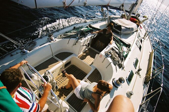 Dia island : Small Group Sailing Trip to Dia Island with Lunch - Price and logistics: why $72.59 can be a fair deal