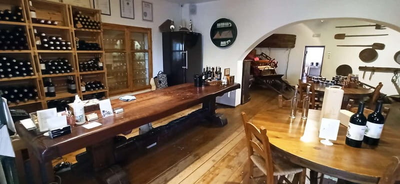 Discover Taste of Crete: Guided Winery Tour and Tastings - Domaine Paterianakis: organic, family-run wine with a walk and snacks