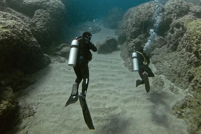 Experience Scuba Diving in Heraklion Crete - Shallow-water practice: where you learn to breathe and not fight the water