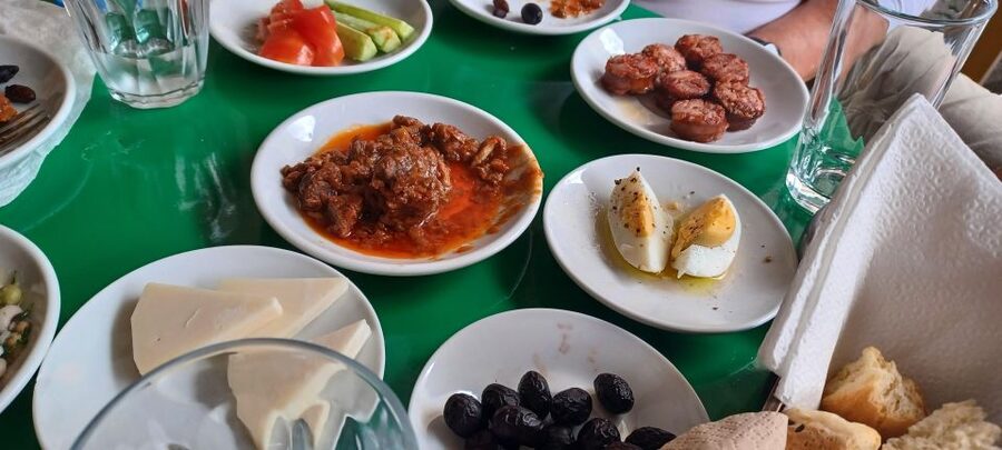 Food Tour in Heraklion – Discover Cretan Flavors - Meeting at the Archaeological Museum area, then getting your bearings fast