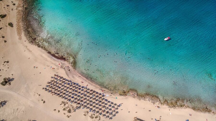 From Chania Area: Day Trip to Elafonisi Island by Bus - Guide and group experience: what you can expect from the on-the-ground help