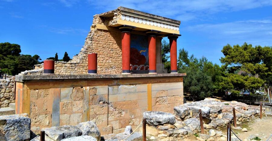 From Chania: Full-Day Heraklion Highlights Guided Tour - Price and logistics: what you’re paying for, and what to plan for