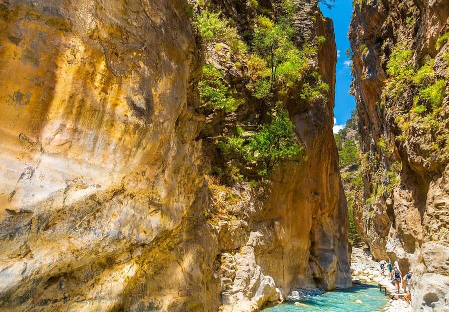 From Chania/Kalyves: Full-Day Samaria Gorge Hiking Day Trip - Omalos plateau and Xyloskalo start: your best moment to slow down