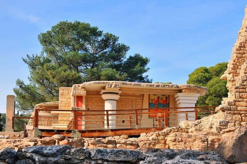 From Chania & Rethymno: Knossos Palace & Heraklion City Tour - Knossos Palace with a licensed guide and Whispers headset