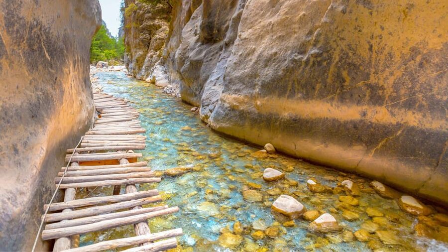 From Chania/Rethymno: Samaria Gorge Easy Way - The guide factor: what having a real English-speaking guide changes