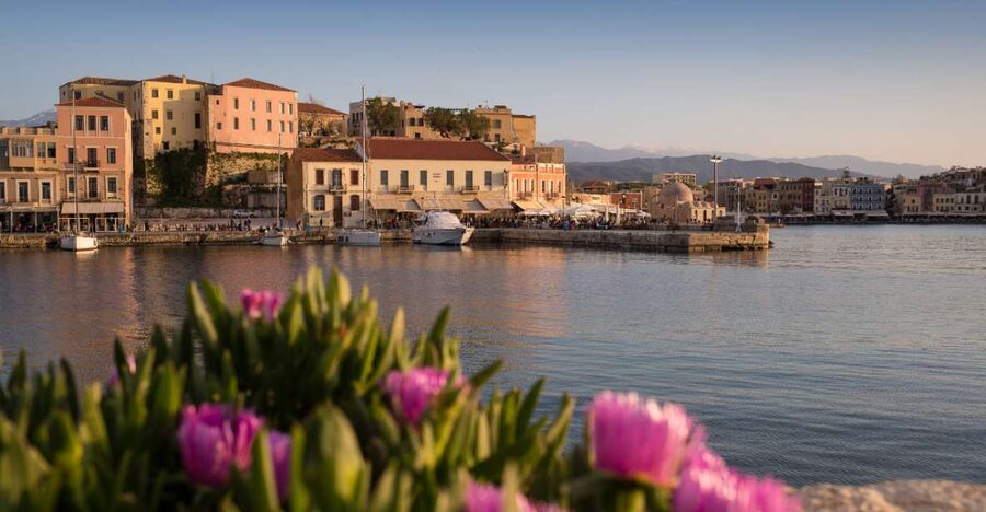 From Heraklion: Chania Town, Kournas Lake, and Rethymno Tour - Chania Old Town and the Venetian Port: Your Best Time for Walking