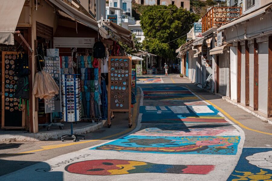 From Heraklion: Day Trip to Matala Hippie Beach and Caves - The Guide Factor: How the Bus Talk Adds Context