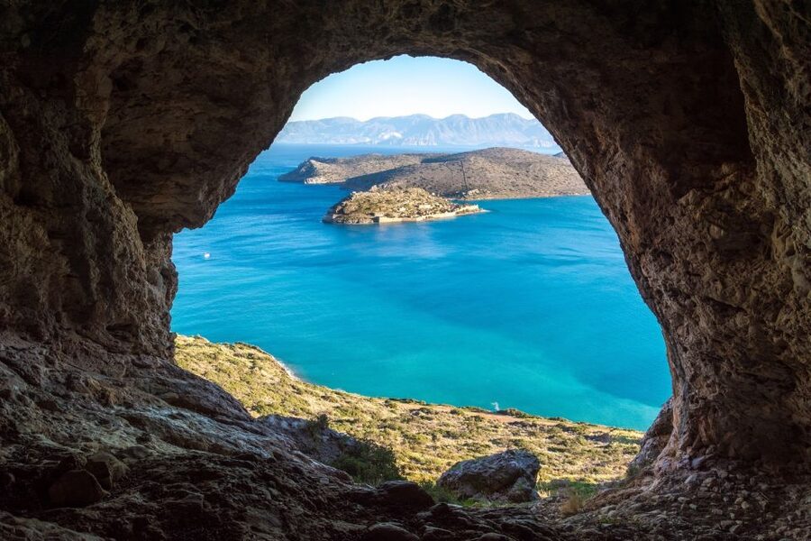 From Heraklion: Elounda and Spinalonga Full-Day Tour - Boarding the boat to Spinalonga: the main event starts early