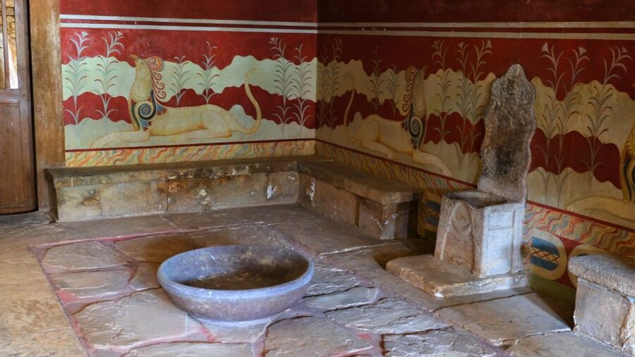 From Heraklion: Historical Center City Tour & Knossos Palace - Logistics That Matter: Group Size, Comfort, and Timing