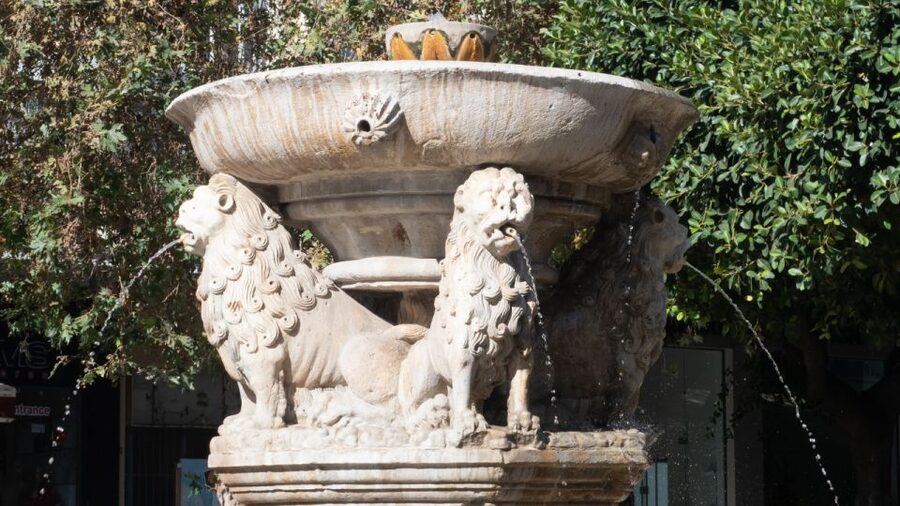 From Heraklion: Historical Center City Tour & Knossos Palace - Heraklion City Center: A Quick Orientation, Then You Call the Shots