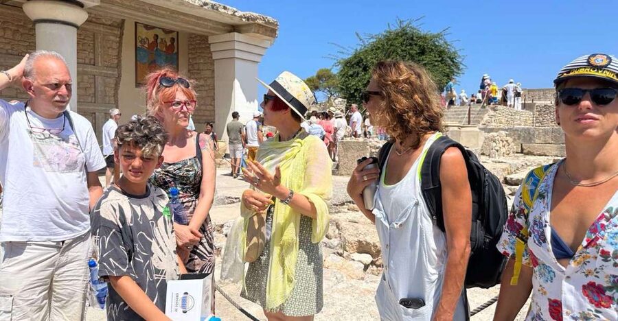 From Heraklion: Knossos Palace Entry Ticket and Private Tour - Knossos in a tight 1.5-hour private visit