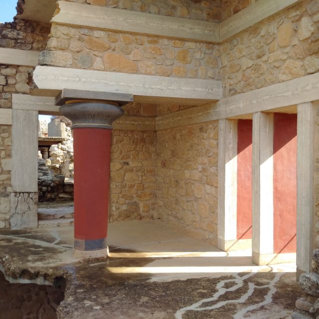 From Heraklion: Knossos Palace Entry Ticket and Private Tour - Picking the right time, and how to plan around the pace