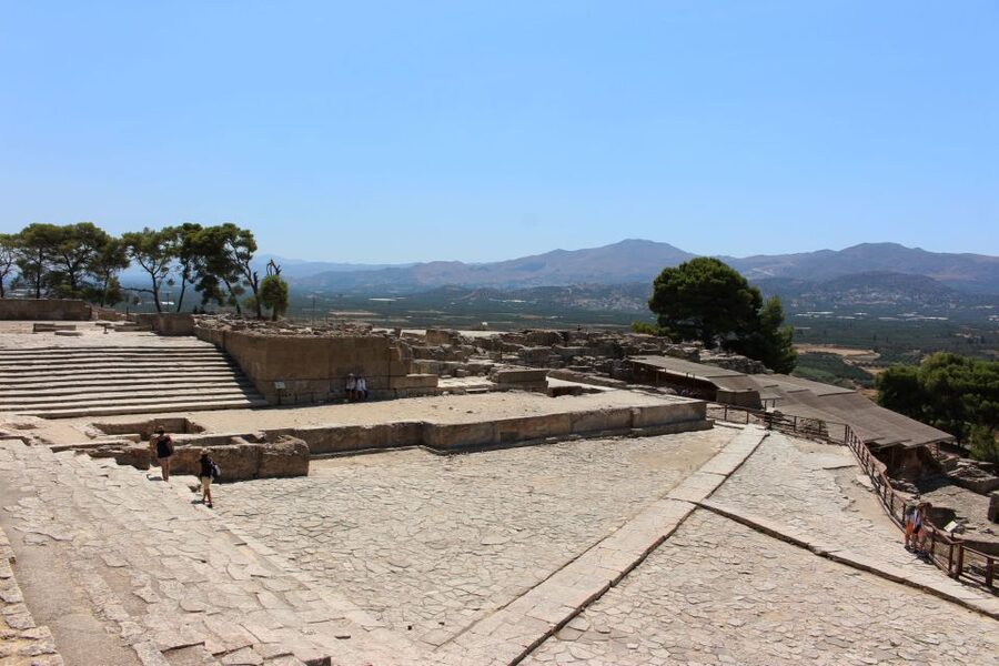 From Heraklion: South Crete Festos and Matala with Lunch - Group size and pickup timing: the smooth-day test