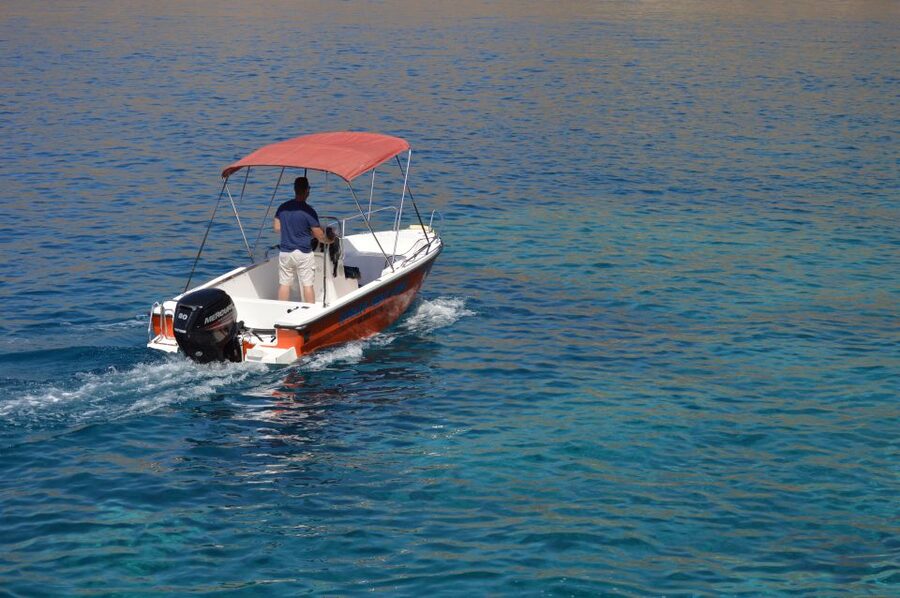 From Hora Sfakion: Private Boat Rental for Day Cruising - Getting to Sfakia and finding the office without stress